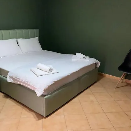 Tirana Rooms * تيرانا